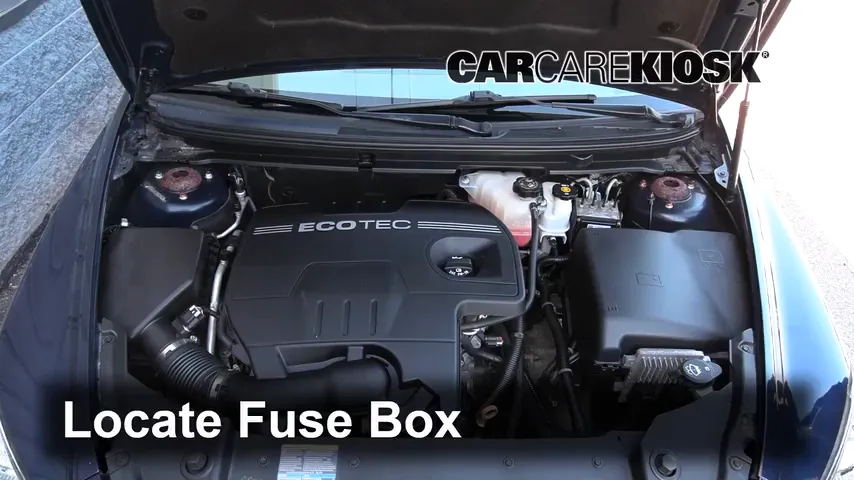 Replace a Fuse: 2009 Chevrolet Malibu LS 2.4L 4 Cyl