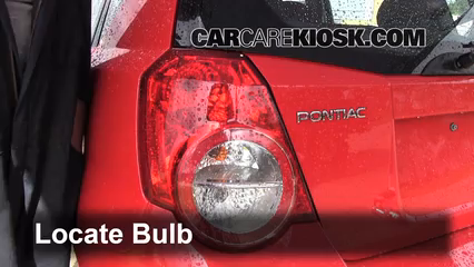 2009 Pontiac G3 1.6L 4 Cyl. Éclairage Feux de marche arrière (remplacer une ampoule)