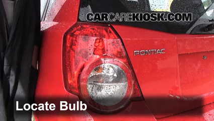2009 Pontiac G3 1.6L 4 Cyl. Éclairage Feu clignotant arrière (remplacer l'ampoule)