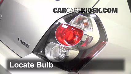 2009 Pontiac Vibe 2.4L 4 Cyl. Éclairage Feux de position arrière (remplacer ampoule)