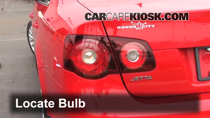 2009 Volkswagen Jetta Wolfsburg Edition 2.0L 4 Cyl. Turbo Éclairage Feu clignotant arrière (remplacer l'ampoule)