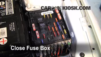 Replace a Fuse: 2009-2017 Volkswagen CC - 2009 Volkswagen ...