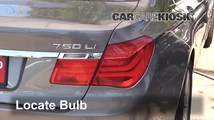 2010 BMW 750Li 4.4L V8 Turbo Éclairage Feu clignotant arrière (remplacer l'ampoule)