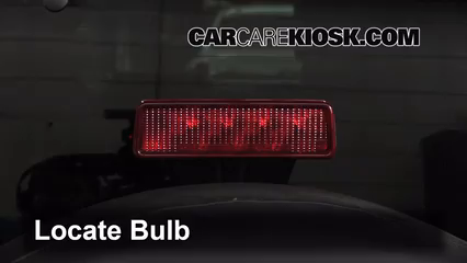 3rd Brake Light Bulb Replacement on a 2008 Jeep Wrangler Unlimited Rubicon   V6