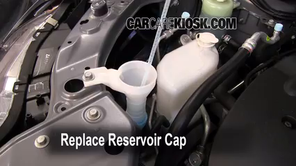 Add Windshield Washer Fluid Mitsubishi Outlander (2007-2013) - 2010