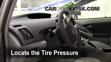 2010 Toyota Prius 1.8L 4 Cyl. Neumáticos y ruedas Controlar presión de neumáticos