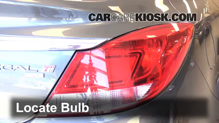 2011 Buick Regal CXL 2.0L 4 Cyl. Turbo FlexFuel Éclairage Feu clignotant arrière (remplacer l'ampoule)