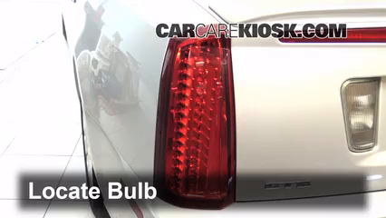 2011 Cadillac STS 3.6L V6 Éclairage Feu clignotant arrière (remplacer l'ampoule)