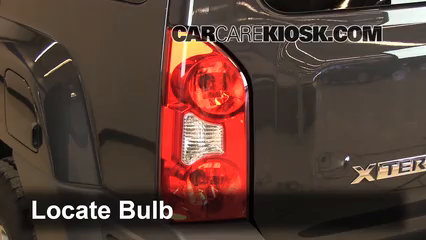 2011 Nissan Xterra S 4.0L V6 Éclairage Feu clignotant arrière (remplacer l'ampoule)