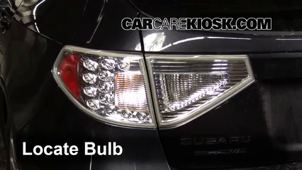 2011 Subaru Impreza 2.5i Premium 2.5L 4 Cyl. Wagon Éclairage Feux de marche arrière (remplacer une ampoule)