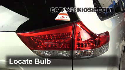 2011 Toyota Sienna XLE 3.5L V6 Éclairage Feux de marche arrière (remplacer une ampoule)