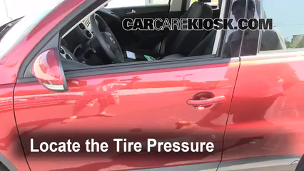 2011 Volkswagen Tiguan SE 2.0L 4 Cyl. Turbo Tires & Wheels Check Tire Pressure