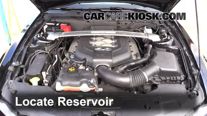 2012 Ford Mustang GT 5.0L V8 Coupe Líquido limpiaparabrisas Controlar nivel de líquido