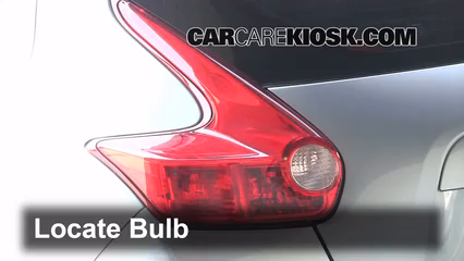 2012 Nissan Juke S 1.6L 4 Cyl. Turbo Éclairage Feu stop (remplacer ampoule)