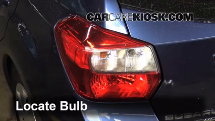 2012 Subaru Impreza 2.0L 4 Cyl. Wagon Éclairage Feu clignotant arrière (remplacer l'ampoule)