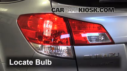 2012 Subaru Outback 2.5i Premium 2.5L 4 Cyl. Éclairage Feux de marche arrière (remplacer une ampoule)
