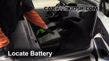 2012 Toyota Prius C 1.5L 4 Cyl. Battery Clean Battery & Terminals
