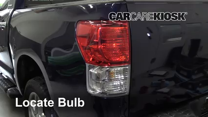 2012 Toyota Tundra Limited 5.7L V8 Crew Cab Pickup Éclairage Feux de marche arrière (remplacer une ampoule)