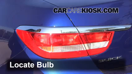 2013 Buick Verano 2.4L 4 Cyl. FlexFuel Éclairage Feux de marche arrière (remplacer une ampoule)