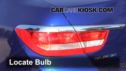 2013 Buick Verano 2.4L 4 Cyl. FlexFuel Éclairage Feu clignotant arrière (remplacer l'ampoule)