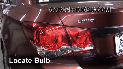 2013 Chevrolet Cruze LT 1.4L 4 Cyl. Turbo Éclairage Feu clignotant arrière (remplacer l'ampoule)