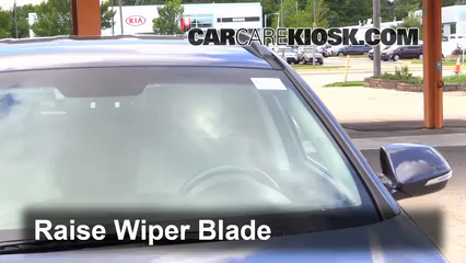 2013 Hyundai Santa Fe GLS 3.3L V6 Windshield Wiper Blade (Front) Replace Wiper Blades