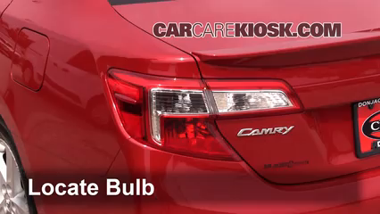 2013 Toyota Camry SE 2.5L 4 Cyl. Luces Luz de reversa (reemplazar foco)