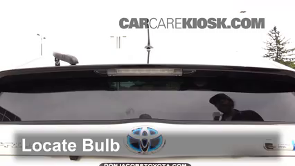 2013 Toyota Prius Plug-In 1.8L 4 Cyl. Éclairage Feu de freinage central (remplacer l'ampoule)
