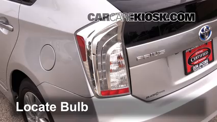 2013 Toyota Prius Plug-In 1.8L 4 Cyl. Éclairage Feux de position arrière (remplacer ampoule)