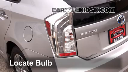 2013 Toyota Prius Plug-In 1.8L 4 Cyl. Éclairage Feu clignotant arrière (remplacer l'ampoule)