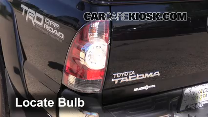 2013 Toyota Tacoma 4.0L V6 Crew Cab Pickup Éclairage Feu clignotant arrière (remplacer l'ampoule)