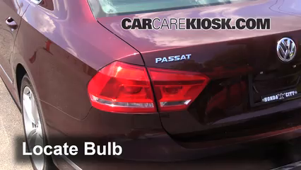 2013 Volkswagen Passat TDI SE 2.0L 4 Cyl. Turbo Diesel Éclairage Feux de position arrière (remplacer ampoule)