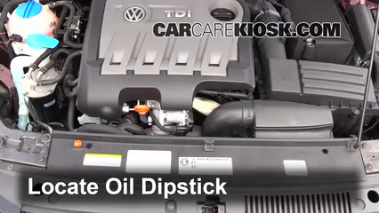 2013 Volkswagen Passat TDI SE 2.0L 4 Cyl. Turbo Diesel Huile Vérifier le niveau de l'huile