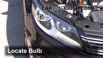 2013 Volkswagen Tiguan S 2.0L 4 Cyl. Turbo Éclairage Feux de route (remplacer l'ampoule)