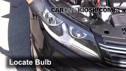 2013 Volkswagen Tiguan S 2.0L 4 Cyl. Turbo Lights Headlight (replace bulb)
