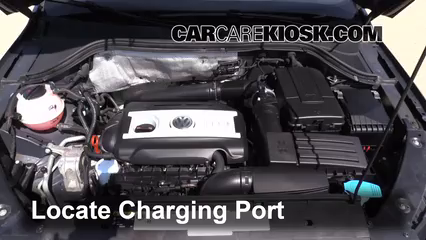 Headlight Bulb Replacement: 2011 Volkswagen Tiguan SE 2.0L 4 Cyl. Turbo