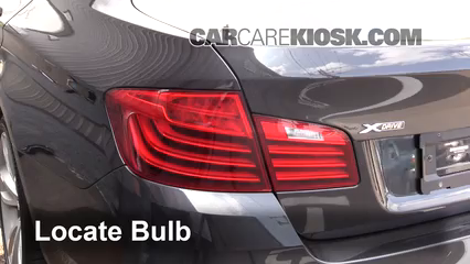 2014 BMW 535d xDrive 3.0L 6 Cyl. Turbo Diesel Éclairage Feu clignotant arrière (remplacer l'ampoule)