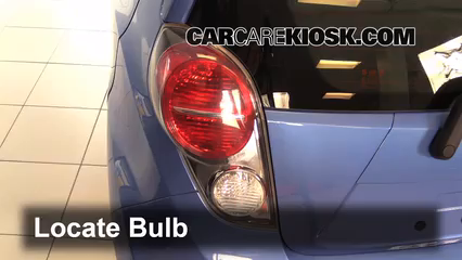 2014 Chevrolet Spark LT 1.2L 4 Cyl. Éclairage Feu stop (remplacer ampoule)