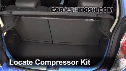 2014 Chevrolet Spark LT 1.2L 4 Cyl. Levantar auto Usar el gato para levantar el auto