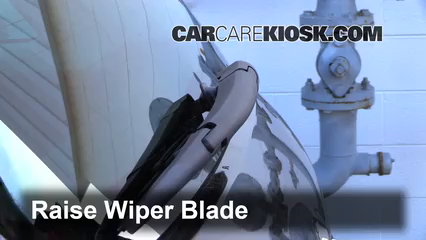 2014 Fiat 500L 1.4L 4 Cyl. Turbo Windshield Wiper Blade (Rear) Replace Wiper Blade