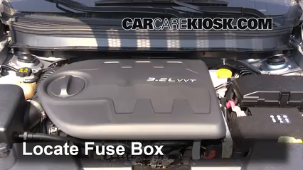 2014 Jeep Cherokee Latitude 3.2L V6 Fuse (Engine) Replace