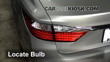 2014 Lexus ES350 3.5L V6 Lights Tail Light (replace bulb)