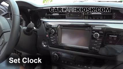 2014 Toyota Corolla S 1.8L 4 Cyl. Reloj Fijar hora de reloj