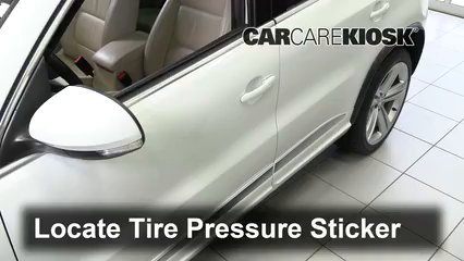 2014 Volkswagen Tiguan R-Line 2.0L 4 Cyl. Turbo Tires & Wheels Check Tire Pressure