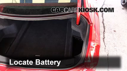 2015 Cadillac CTS 2.0L 4 Cyl. Turbo Batterie Nettoyer la batterie et les cosses