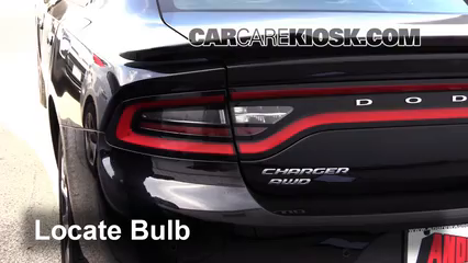 2015 Dodge Charger SE 3.6L V6 FlexFuel Éclairage Feux de marche arrière (remplacer une ampoule)