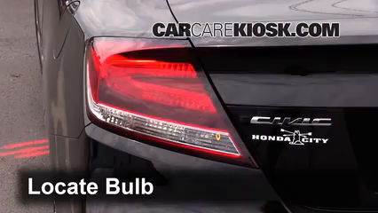 2015 Honda Civic LX 1.8L 4 Cyl. Coupe Éclairage Feu clignotant arrière (remplacer l'ampoule)