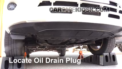 2015 Nissan Rogue Select S 2.5L 4 Cyl. Aceite Cambiar aceite y filtro de aceite
