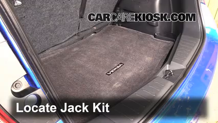 2015 Nissan Versa Note S 1.6L 4 Cyl. Jack Up Car
