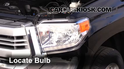 2015 Toyota Tundra Platinum 5.7L V8 Éclairage Feux de croisement (remplacer l'ampoule)